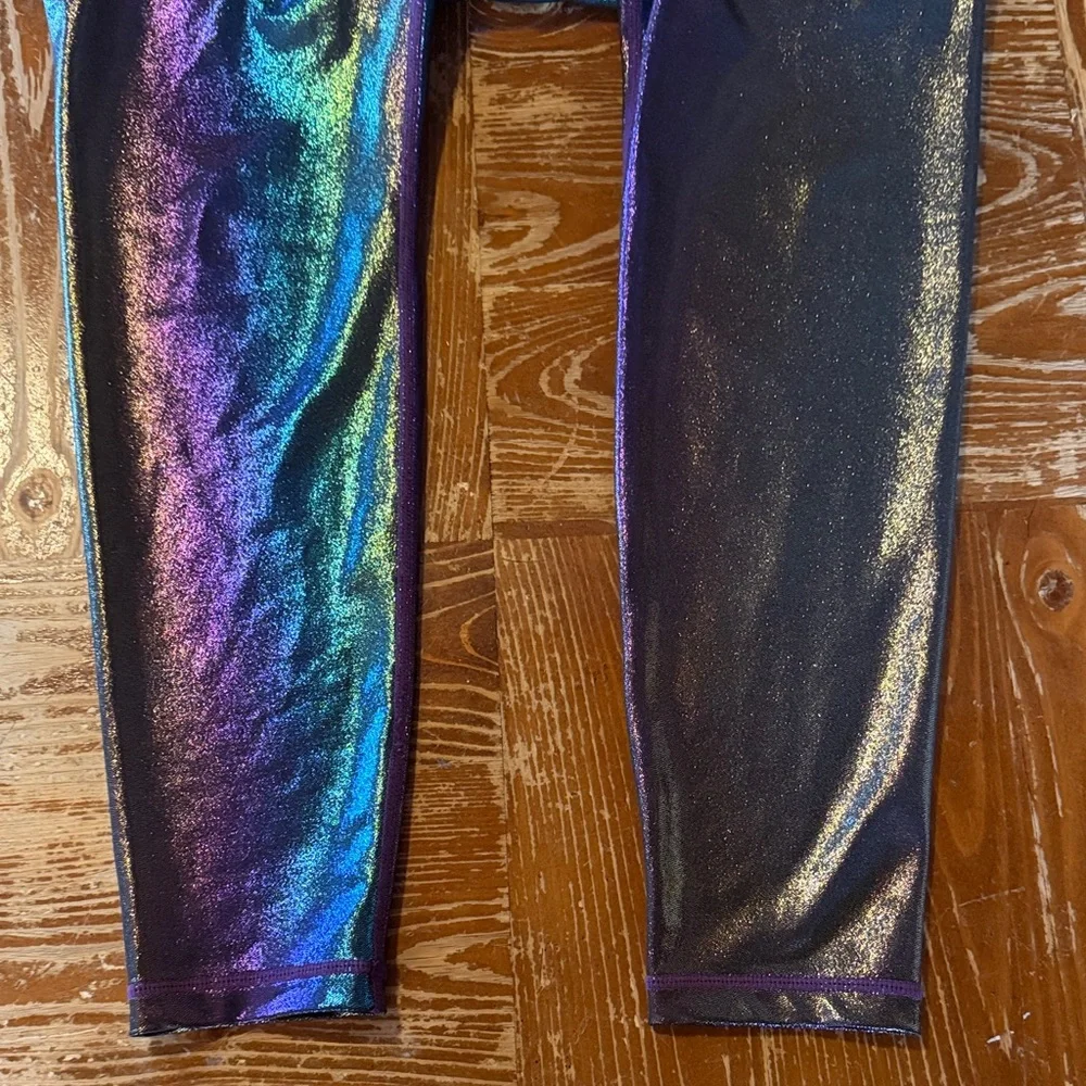 GRRRL Iridescent Rainbow Multicolor Athletic Leggings - Picture 5 of 5